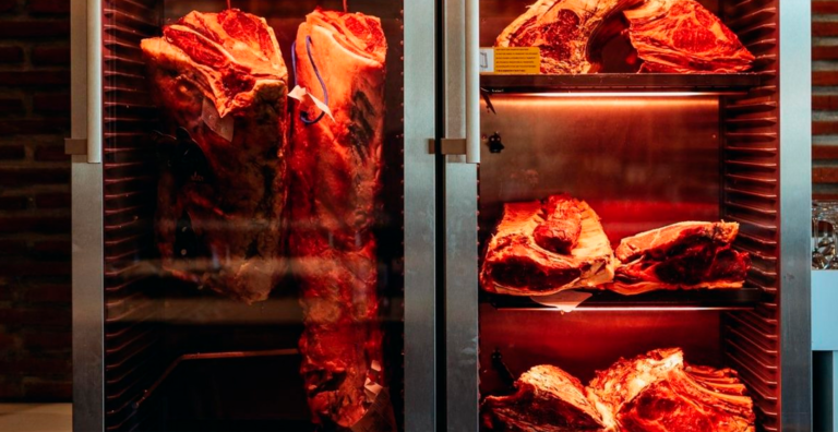 Cámara de maduración de carne.